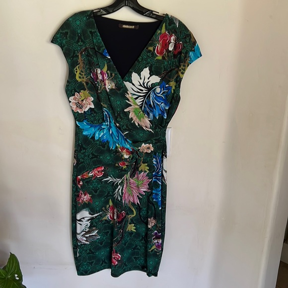 - Roberto Cavalli green python print with bold floral design. Knee length … - Picture 1 of 5